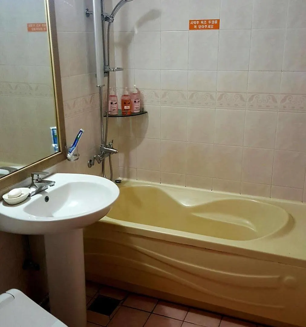 Ej Hotel Чеджудо 3*,  Южная Корея